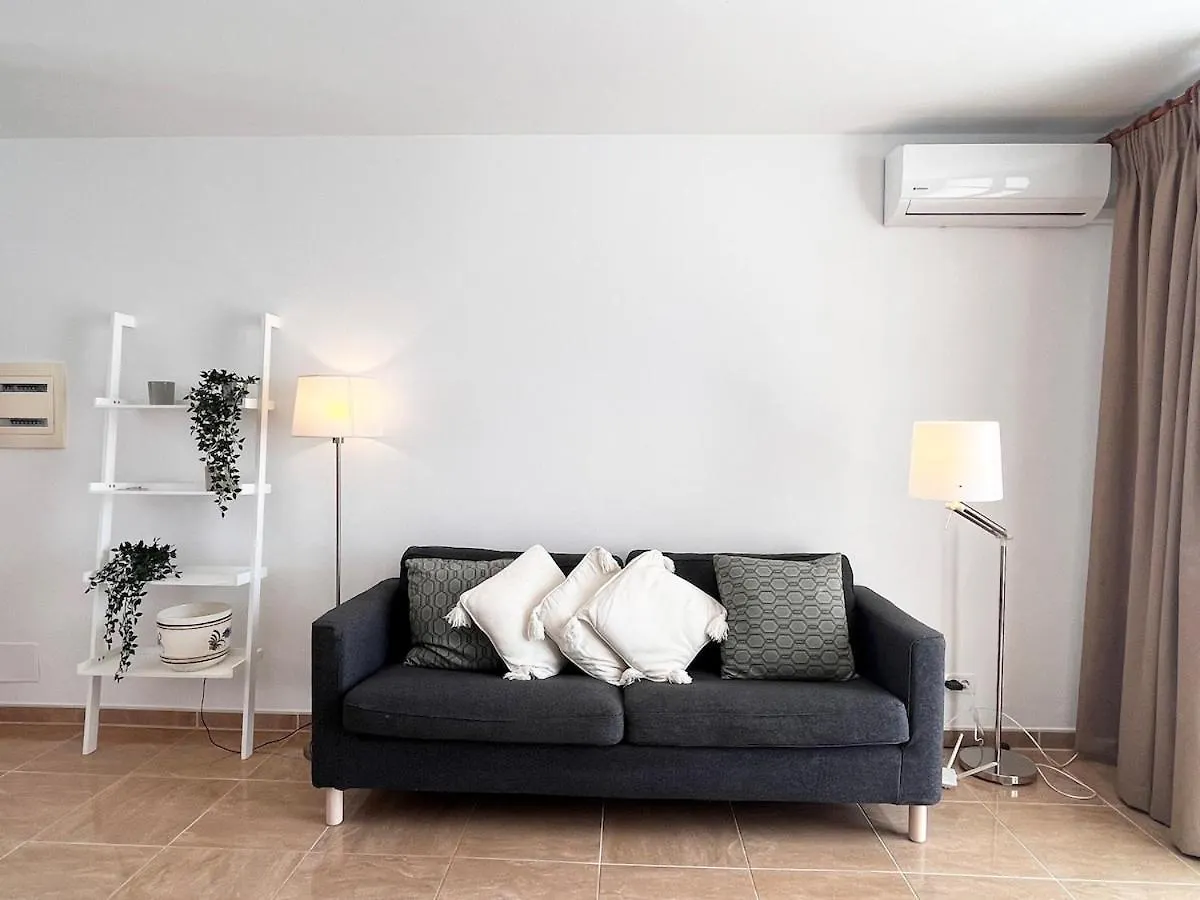 Casa Alpine - 2 Bedroom Apartment With Large Terrace Tias